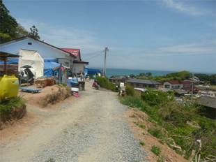 歌津地区県道沿を避難所